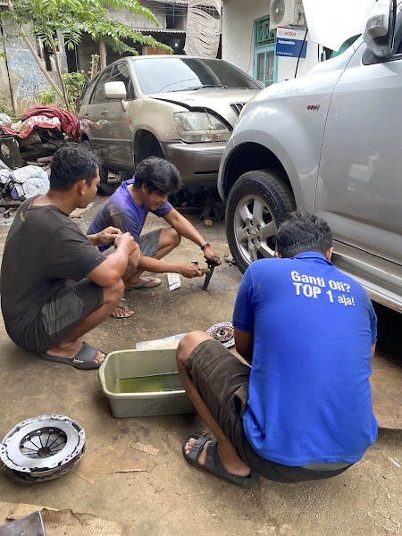 BENGKEL MOBIL 24 JAM