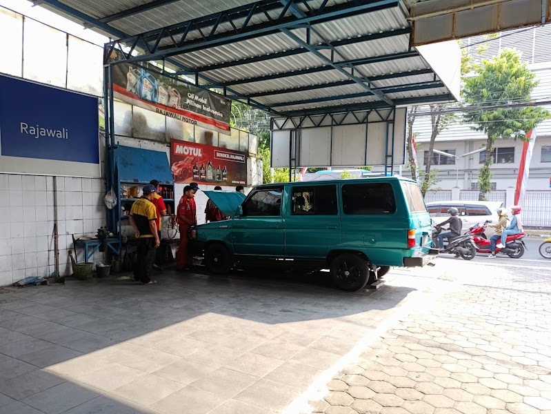 Bengkel Mobil Rajawali