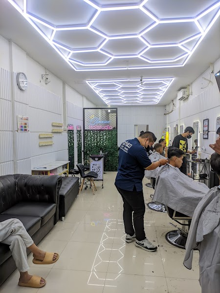 CLASICO BARBERSHOP DHARMAHUSADA