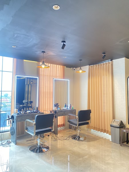 Cool Cuts Salon & Barbershop Merr