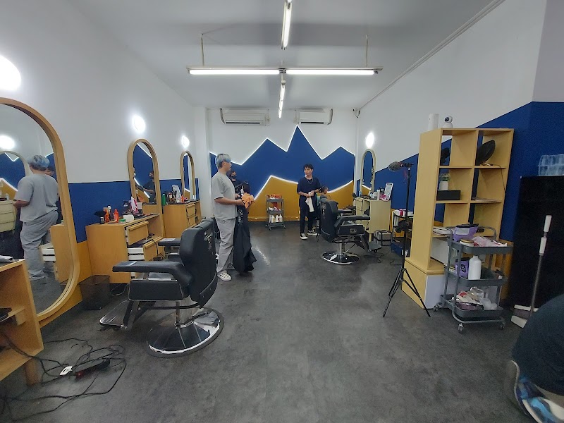 Hairnerds Studio Bandung (barbershop & salon)