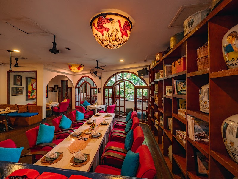 Kawisari Cafe & Eatery