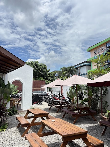 Nagara Cafe & Eatery