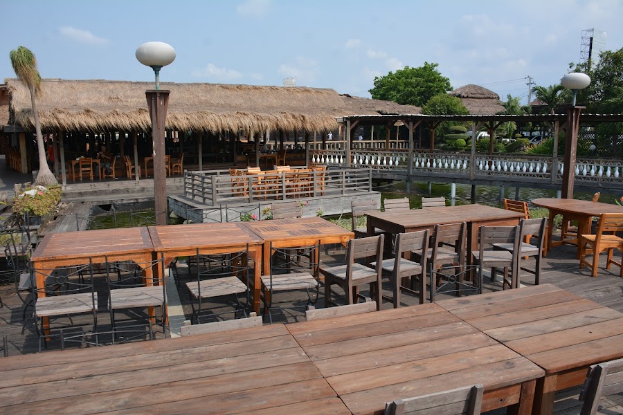 Restoran Kampung Laut Semarang