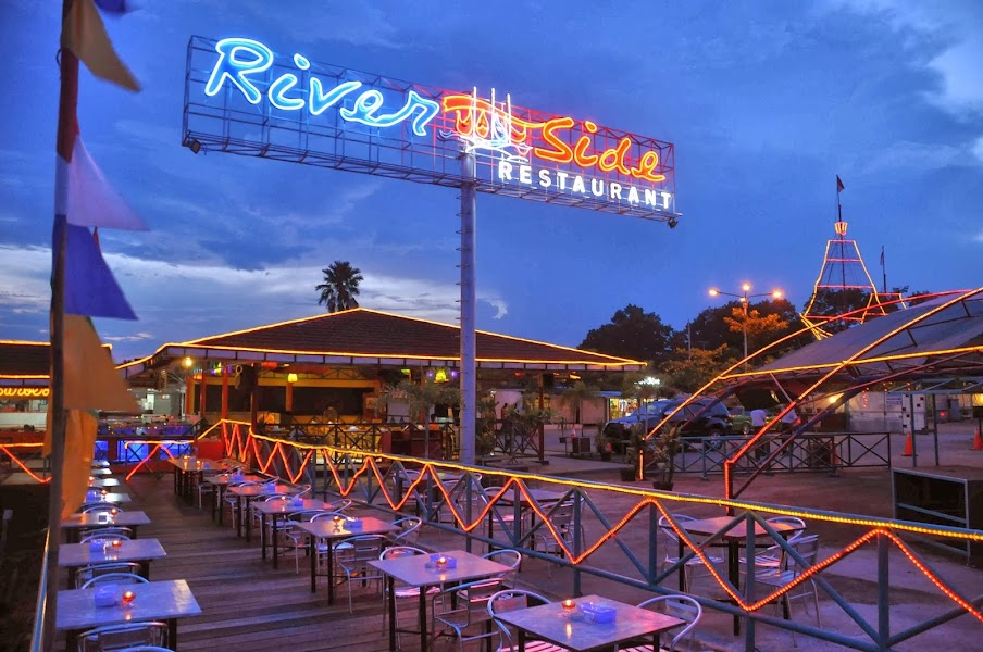 River Side Restaurant
