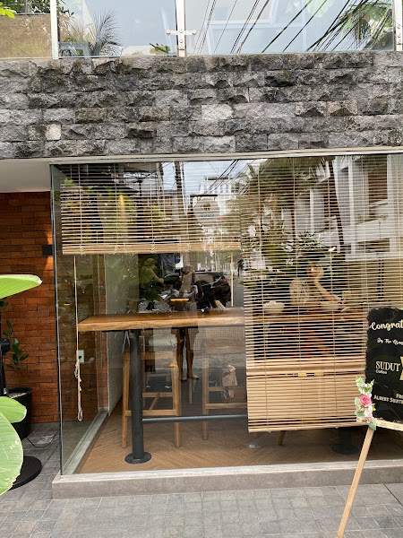 Sudut Jalan Coffee & Eatery