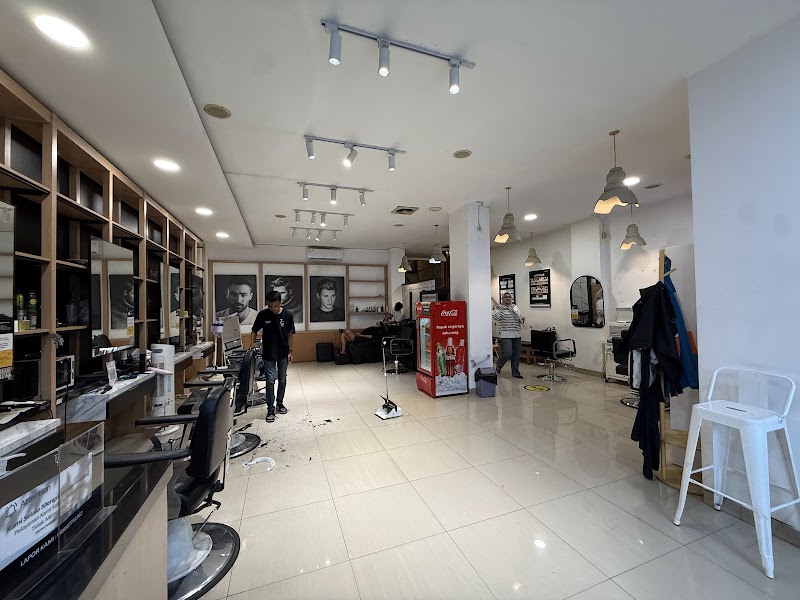 The Cut Rumah BarberShop Ciumbuleuit, Bandung