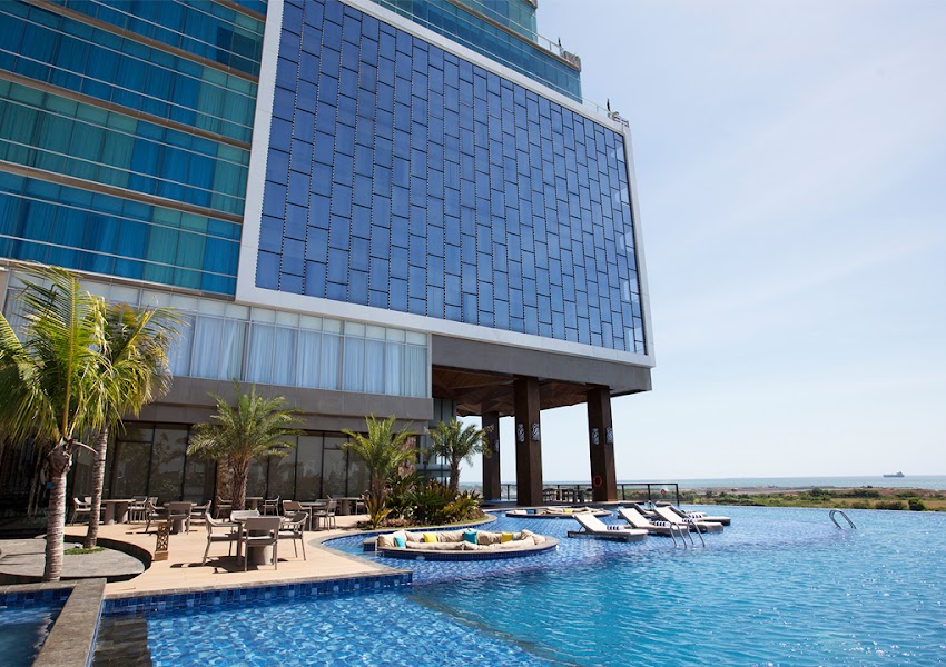 The Rinra Hotel Makassar
